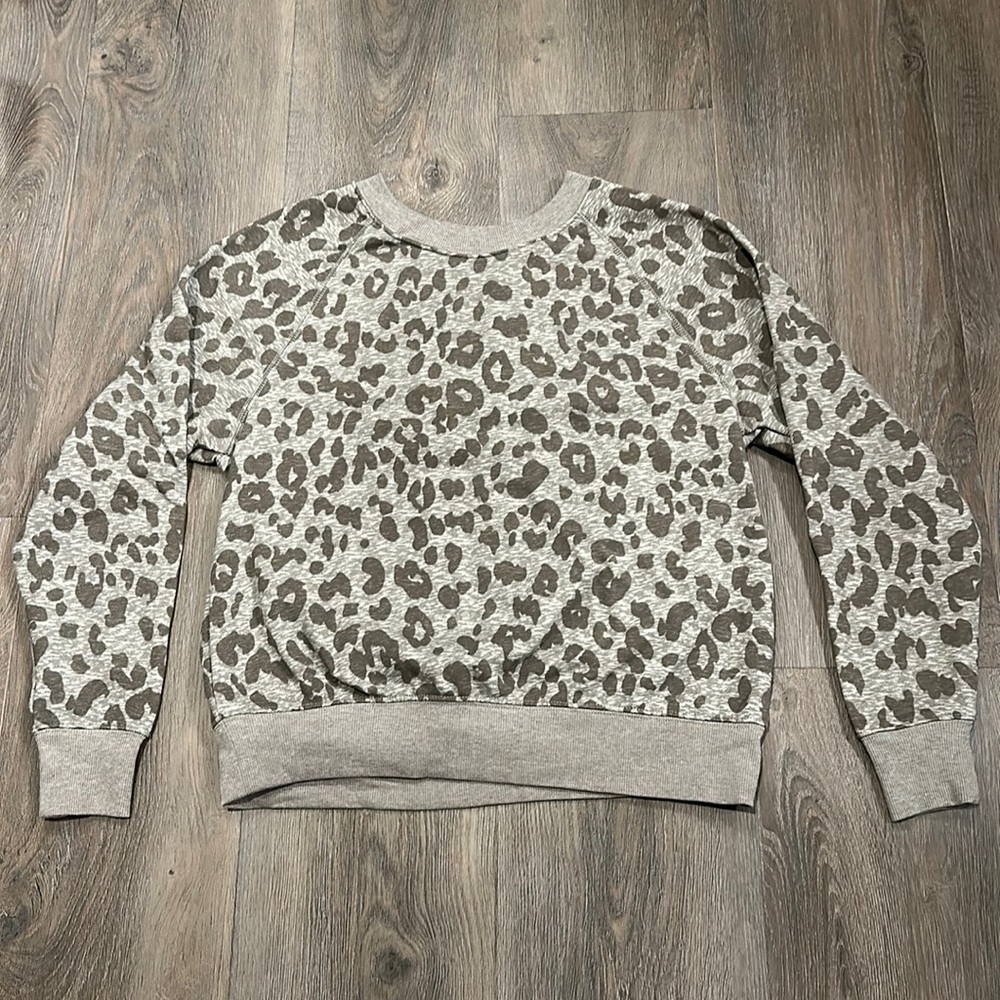 Old Navy gray leopard print sweatshirt
